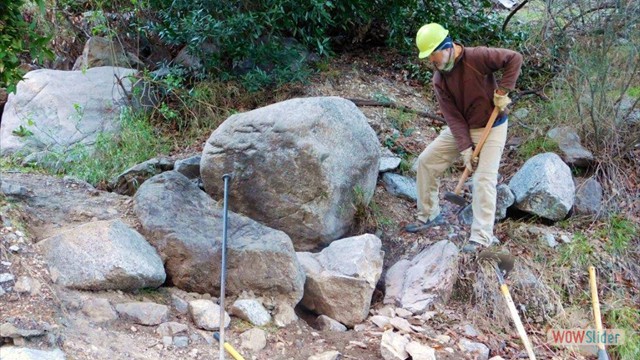 Dawn Mine Dave using Sledgehammer 