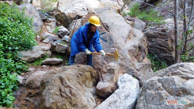 Dawn Mine Soyoung Sledge Hammer